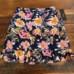 NWT Lulu’s floral dress with zipper - size XS